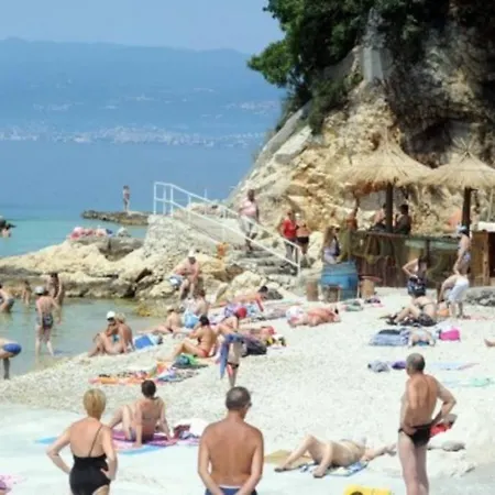 Cozy Apartment With Balcony 10 Min From The Beach Rijeka Exterior photo