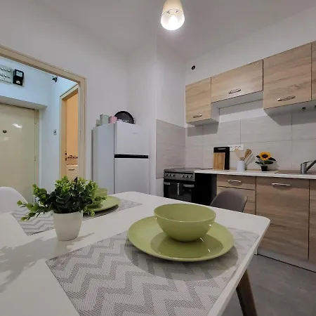 Cozy Apartment With Balcony 10 Min From The Beach Rijeka Exterior photo