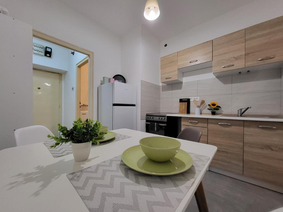 Apartment Cozy With Balcony 10 Min From The *