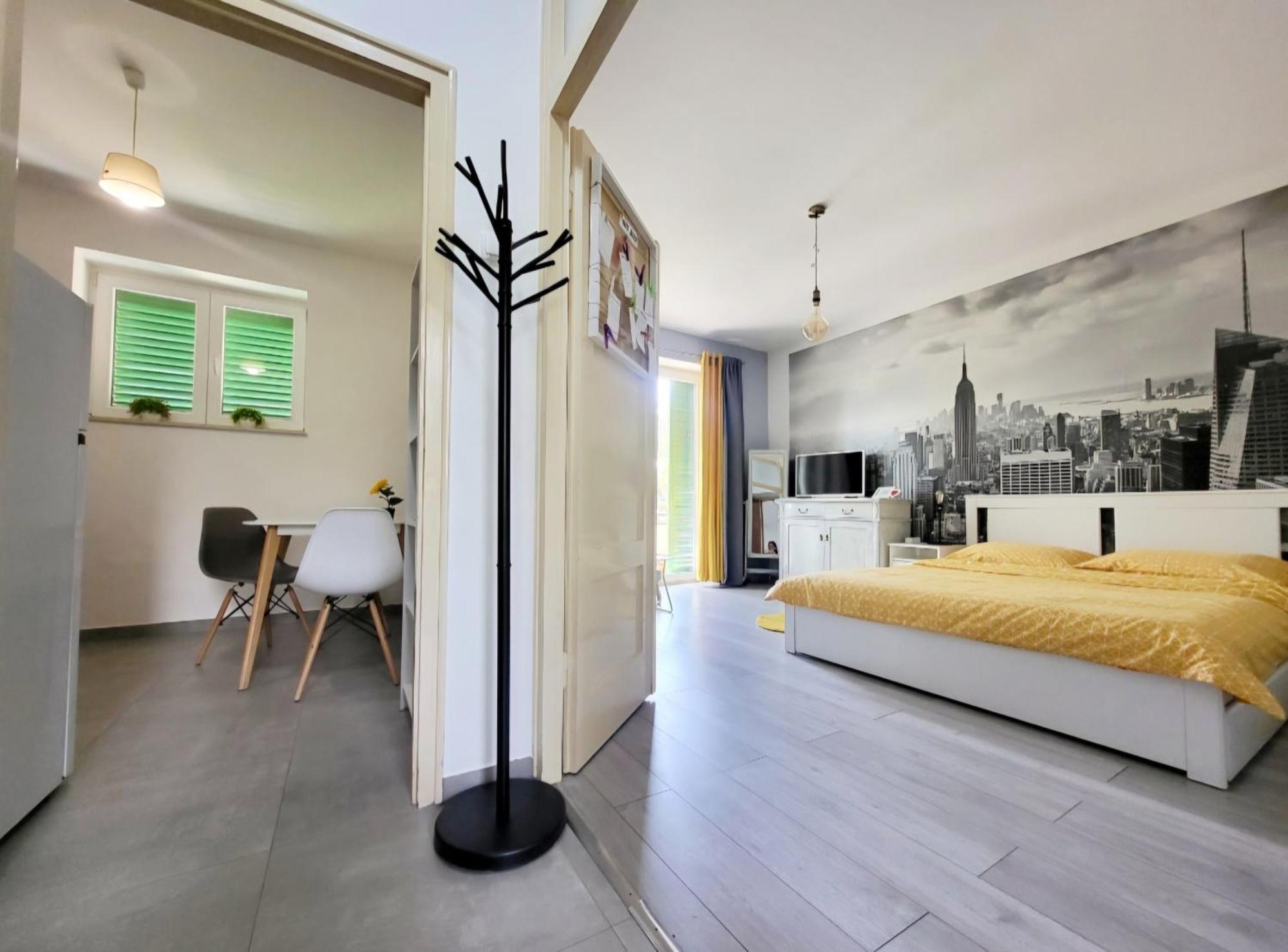 Apartment Cozy With Balcony 10 Min From The